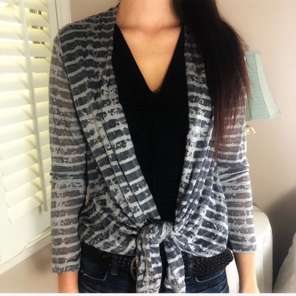 2 LEFT XS & S Gray & Black Striped Cardigan - Picture 4 of 5